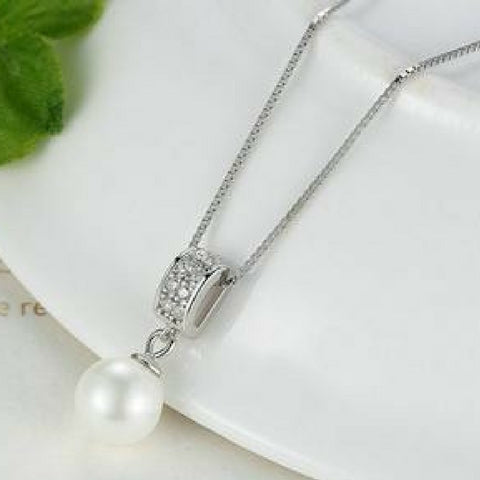 Pearl Pendant Necklace